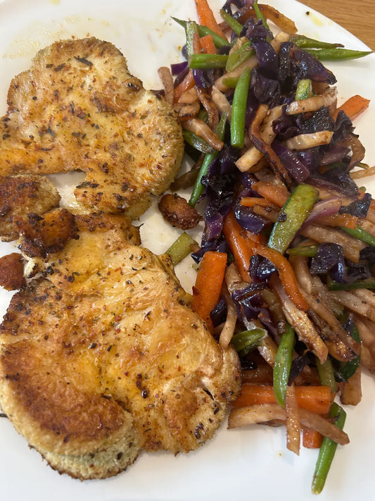 Pan-fried lion's mane with stir-fried vegetables